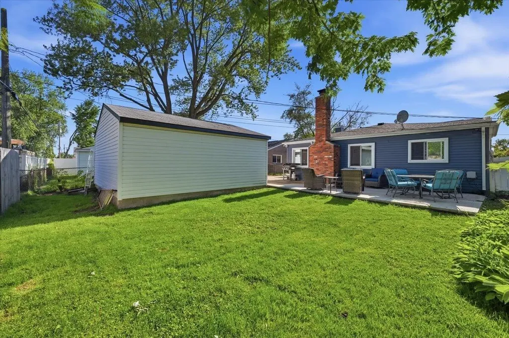 8210 N Henry Ruff Road Westland City MI 48185