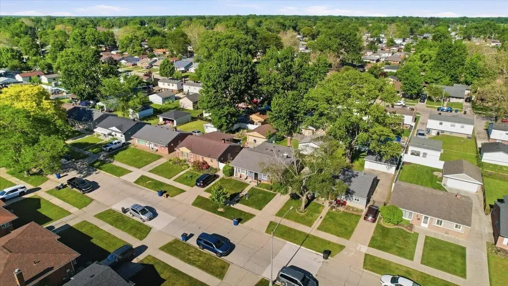 8210 N Henry Ruff Road Westland City MI 48185