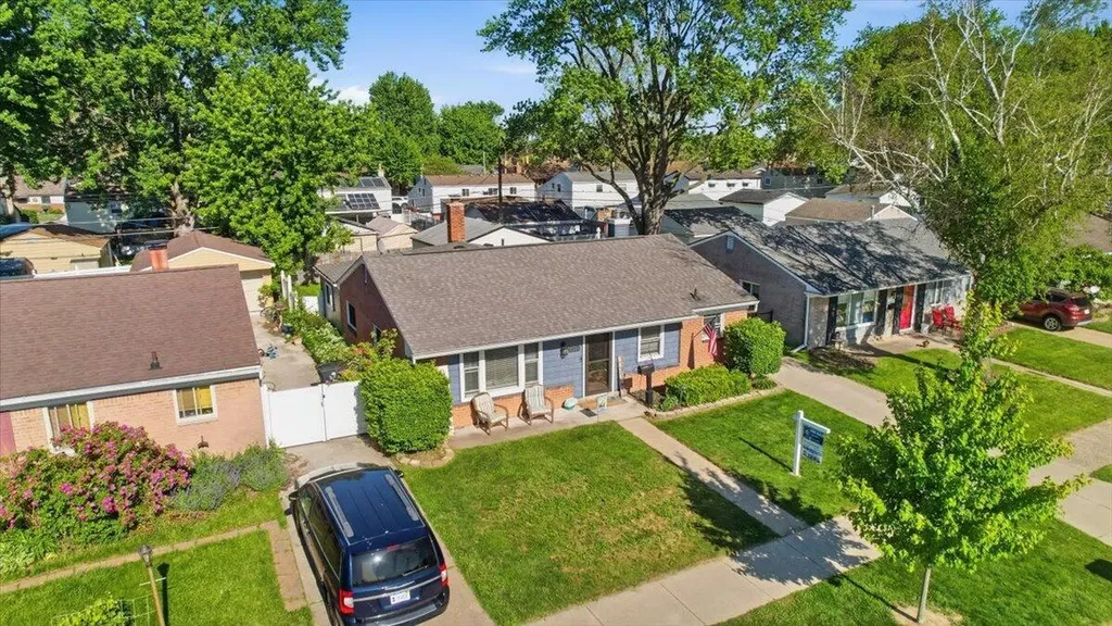 8210 N Henry Ruff Road Westland City MI 48185