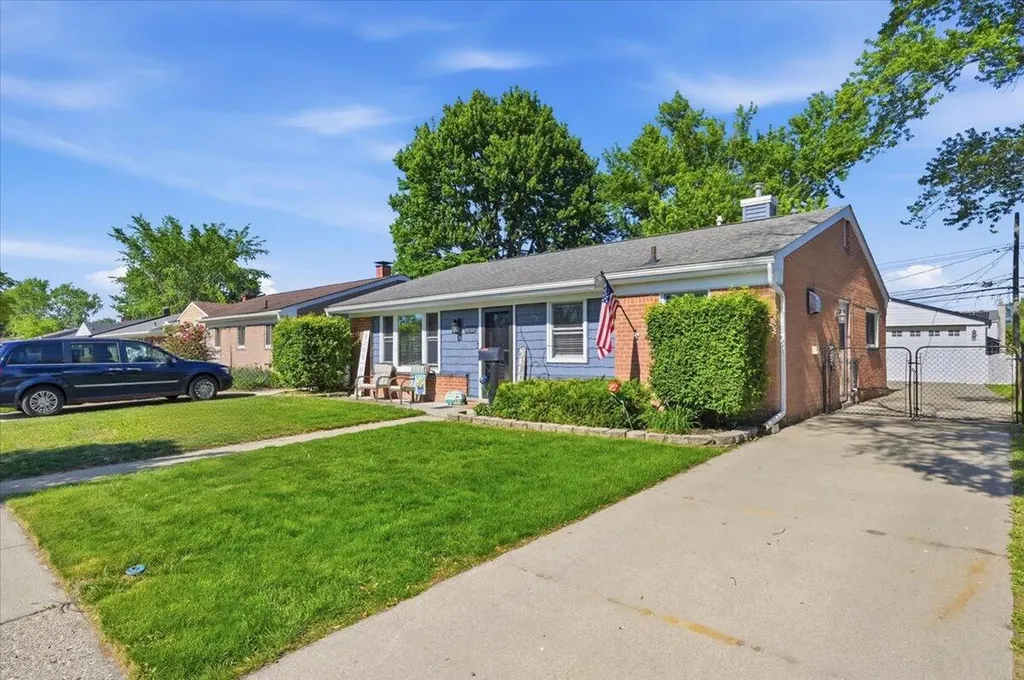 8210 N Henry Ruff Road Westland City MI 48185