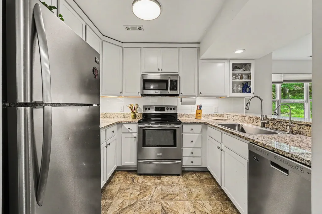 1005 E Duncan Street Manchester Township MI 48158
