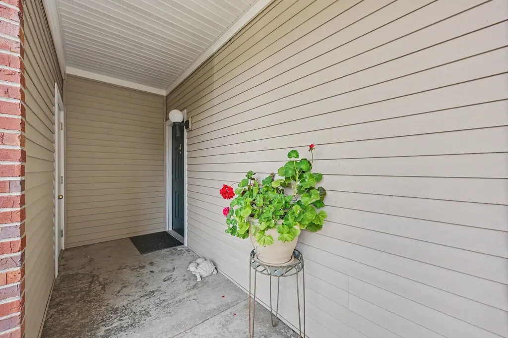 1005 E Duncan Street Manchester Township MI 48158