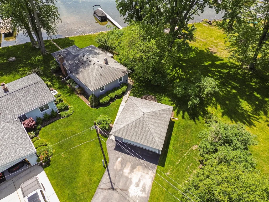 9547 Crestline Drive Hamburg Township MI 48169