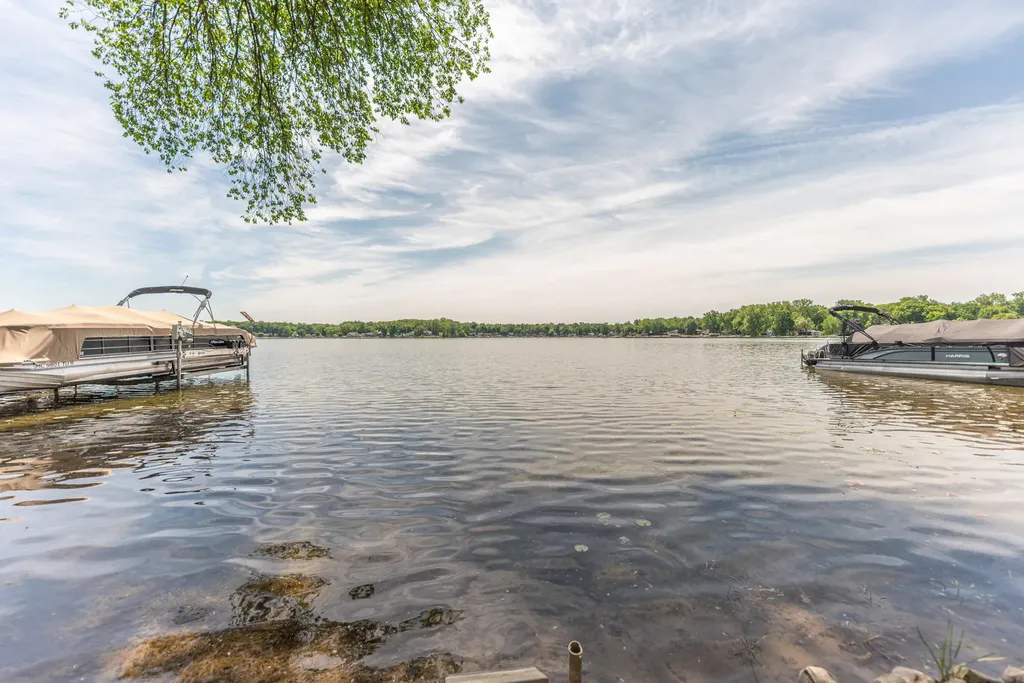 9547 Crestline Drive Hamburg Township MI 48169