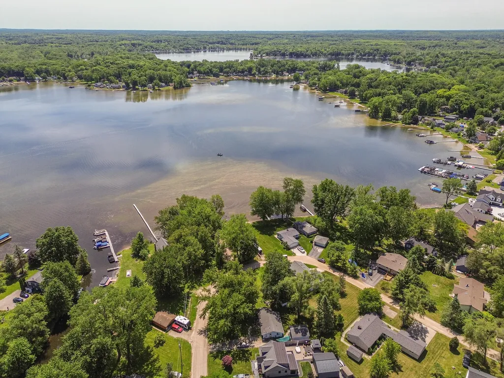 9547 Crestline Drive Hamburg Township MI 48169