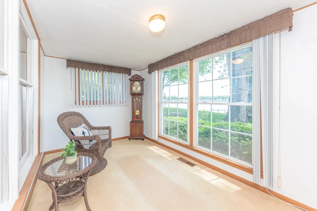 9547 Crestline Drive Hamburg Township MI 48169