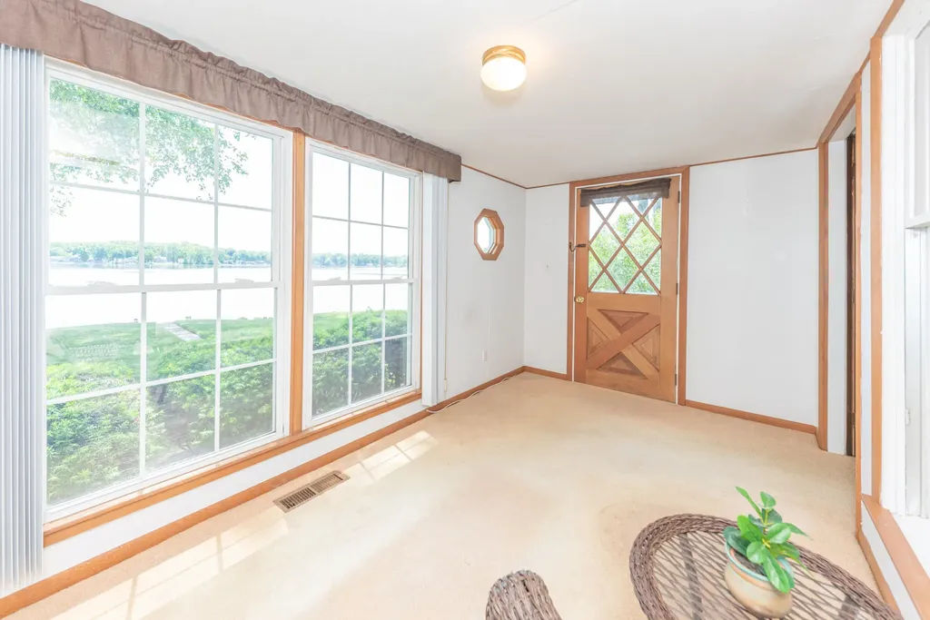 9547 Crestline Drive Hamburg Township MI 48169