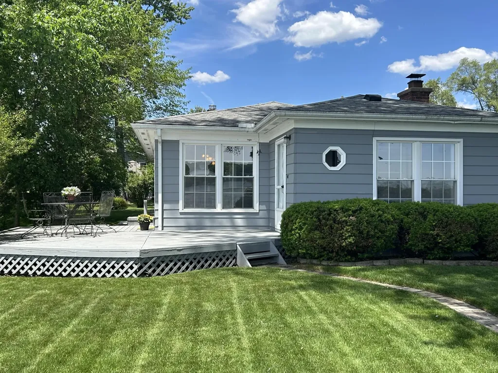 9547 Crestline Drive Hamburg Township MI 48169