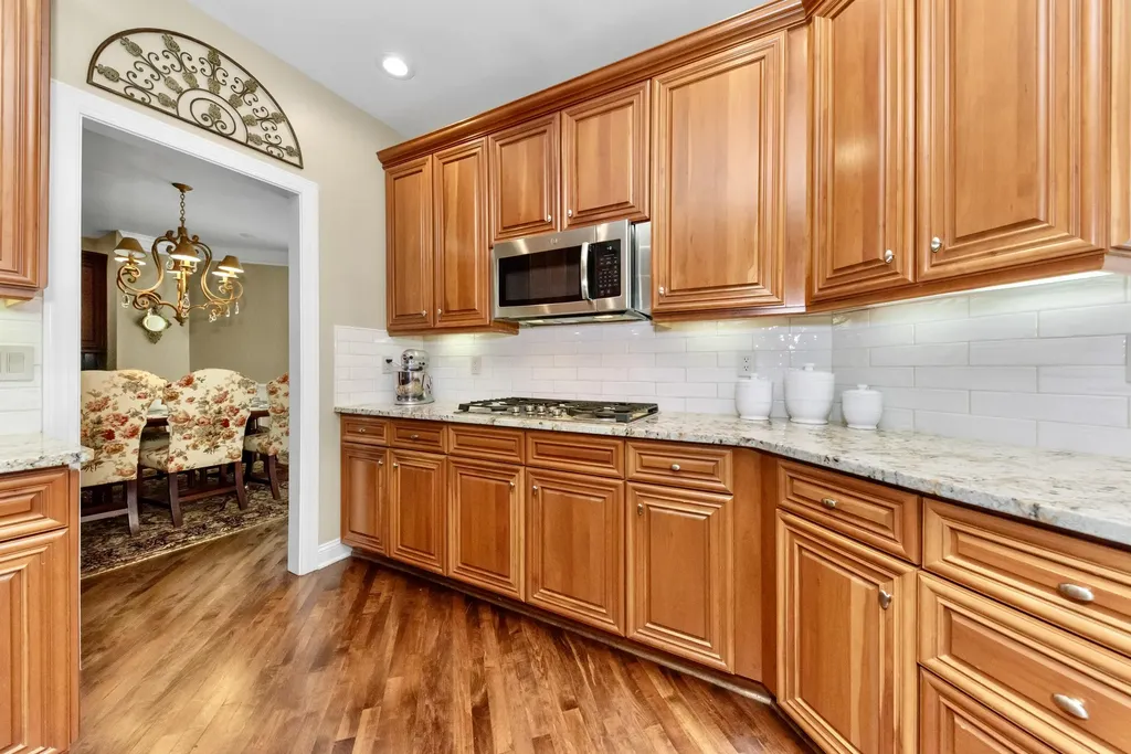 26375 Glenwood Drive Novi City MI 48374