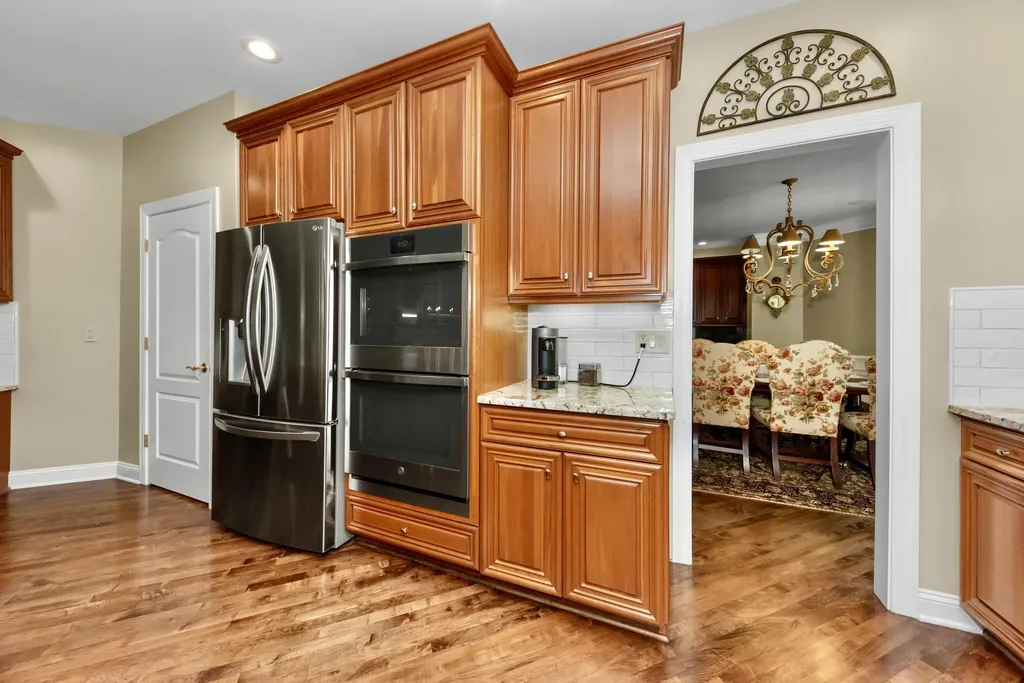 26375 Glenwood Drive Novi City MI 48374