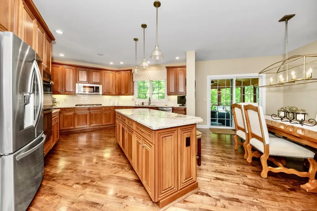 26375 Glenwood Drive Novi City MI 48374