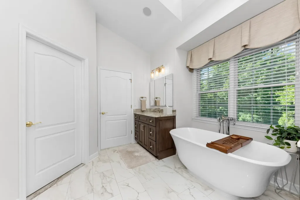 26375 Glenwood Drive Novi City MI 48374