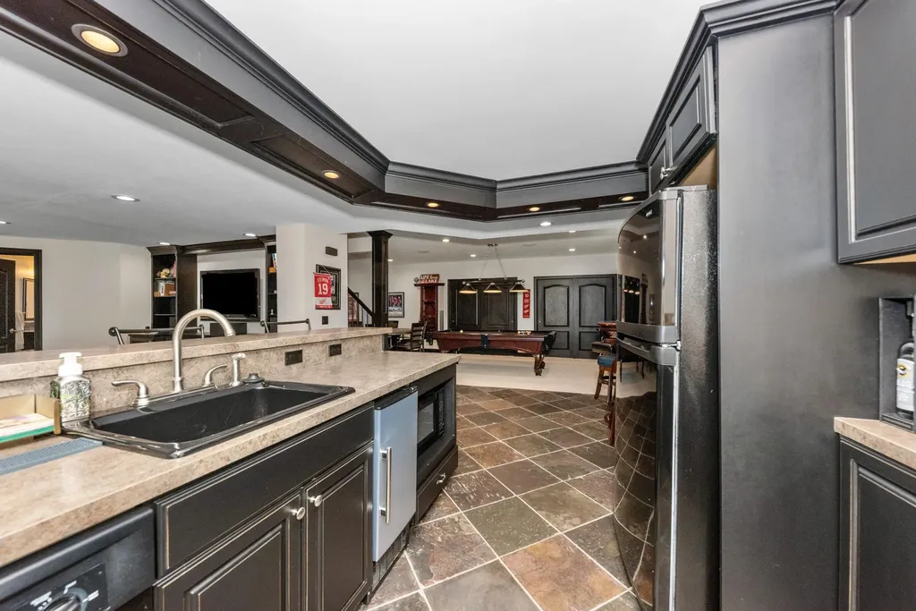 26375 Glenwood Drive Novi City MI 48374