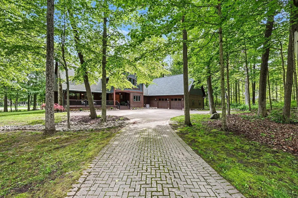 2515 Southwoods Trail Lodi Township MI 48108