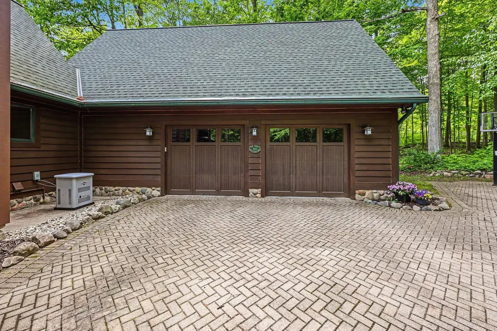 2515 Southwoods Trail Lodi Township MI 48108