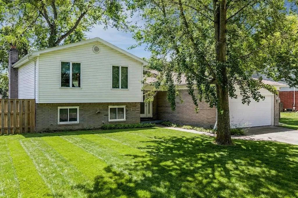 403 Lexington Drive Saline City MI 48176
