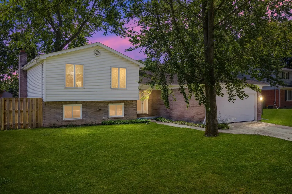 403 Lexington Drive Saline City MI 48176
