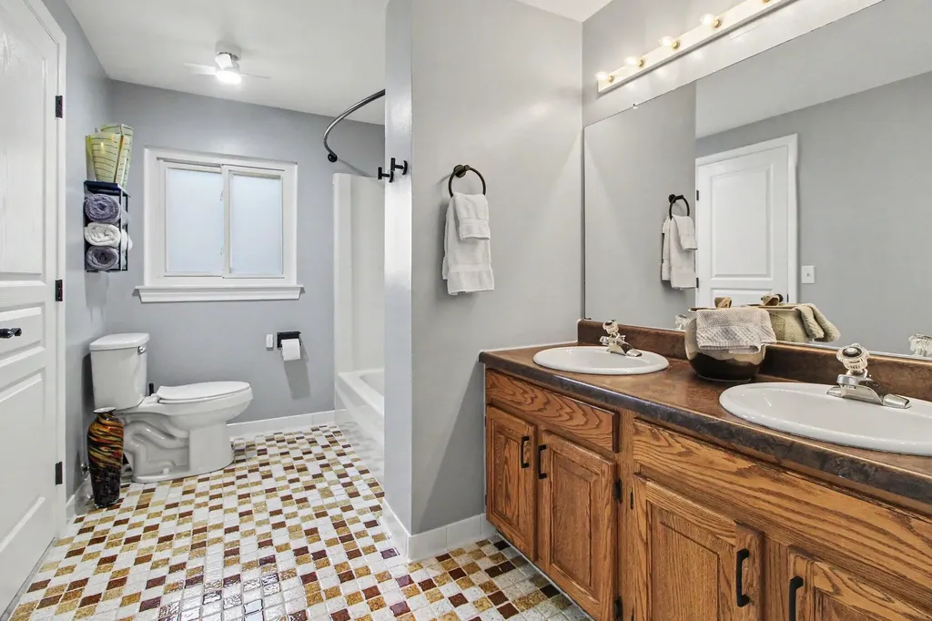 4382 Yarmouth Crossing Pittsfield Charter Township MI 48197