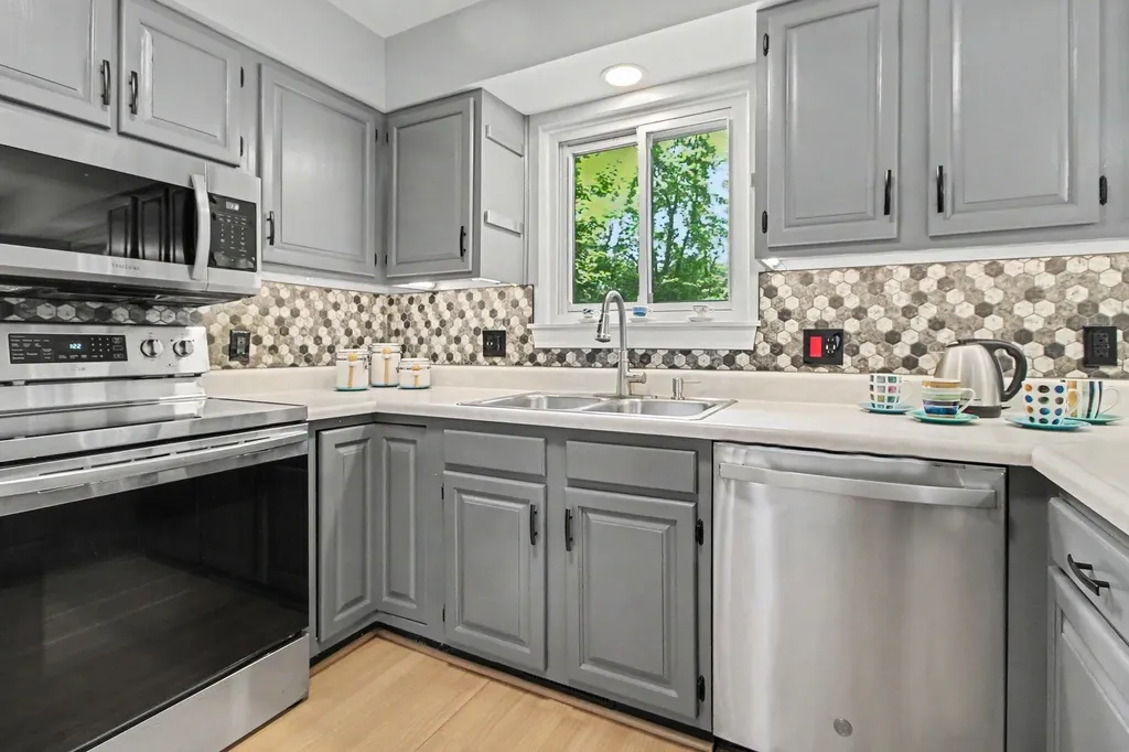 4382 Yarmouth Crossing Pittsfield Charter Township MI 48197
