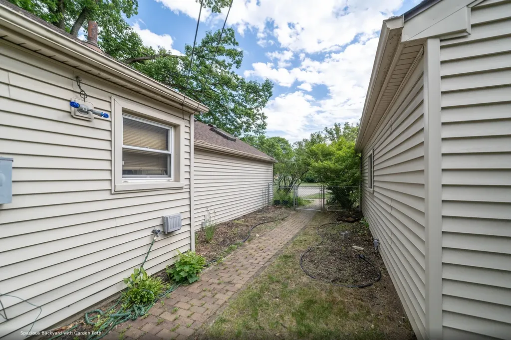 14521 Merriman Road Livonia City MI 48154