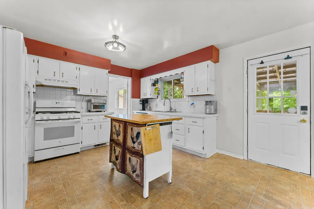 6750 Smith Road Leoni Township MI 49201