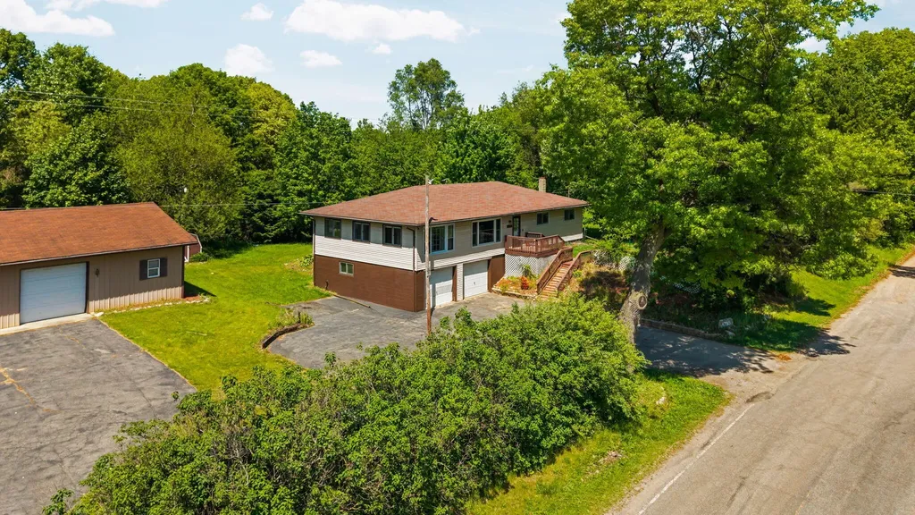 6750 Smith Road Leoni Township MI 49201