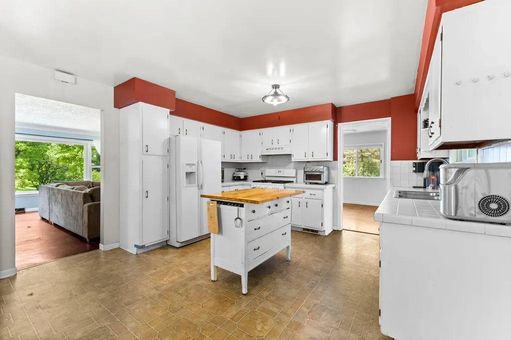 6750 Smith Road Leoni Township MI 49201