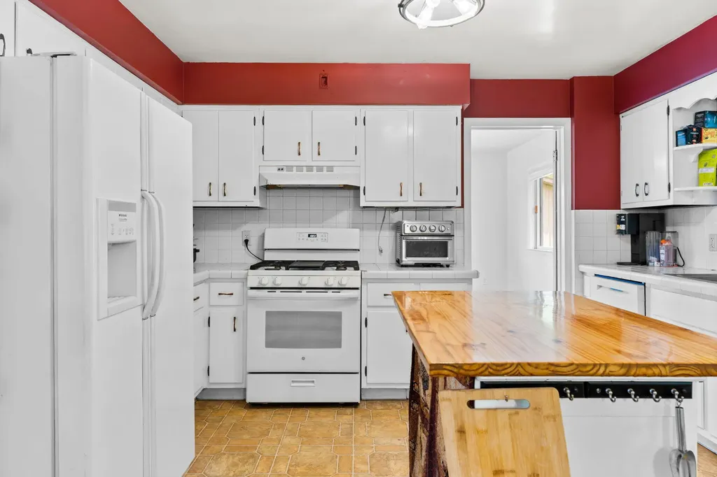 6750 Smith Road Leoni Township MI 49201