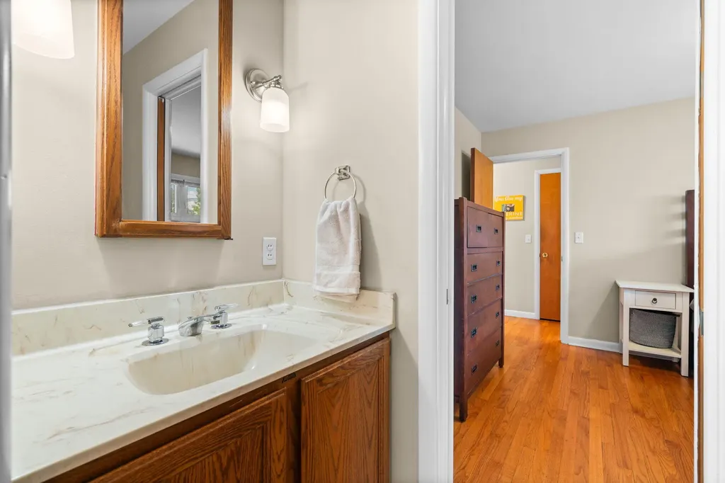 1559 Glastonbury Road Ann Arbor City MI 48103