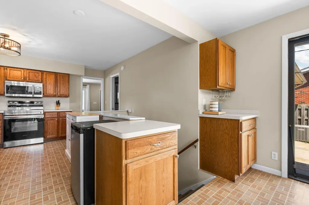 1559 Glastonbury Road Ann Arbor City MI 48103