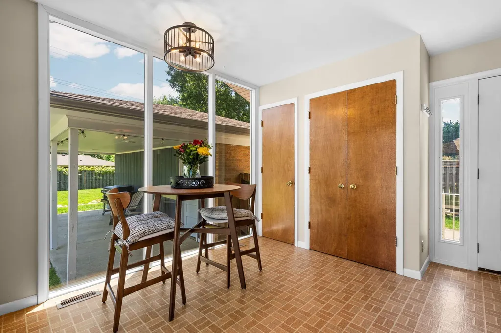 1559 Glastonbury Road Ann Arbor City MI 48103