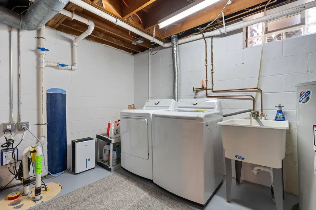 1559 Glastonbury Road Ann Arbor City MI 48103