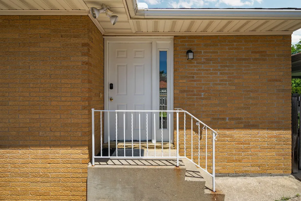 1559 Glastonbury Road Ann Arbor City MI 48103