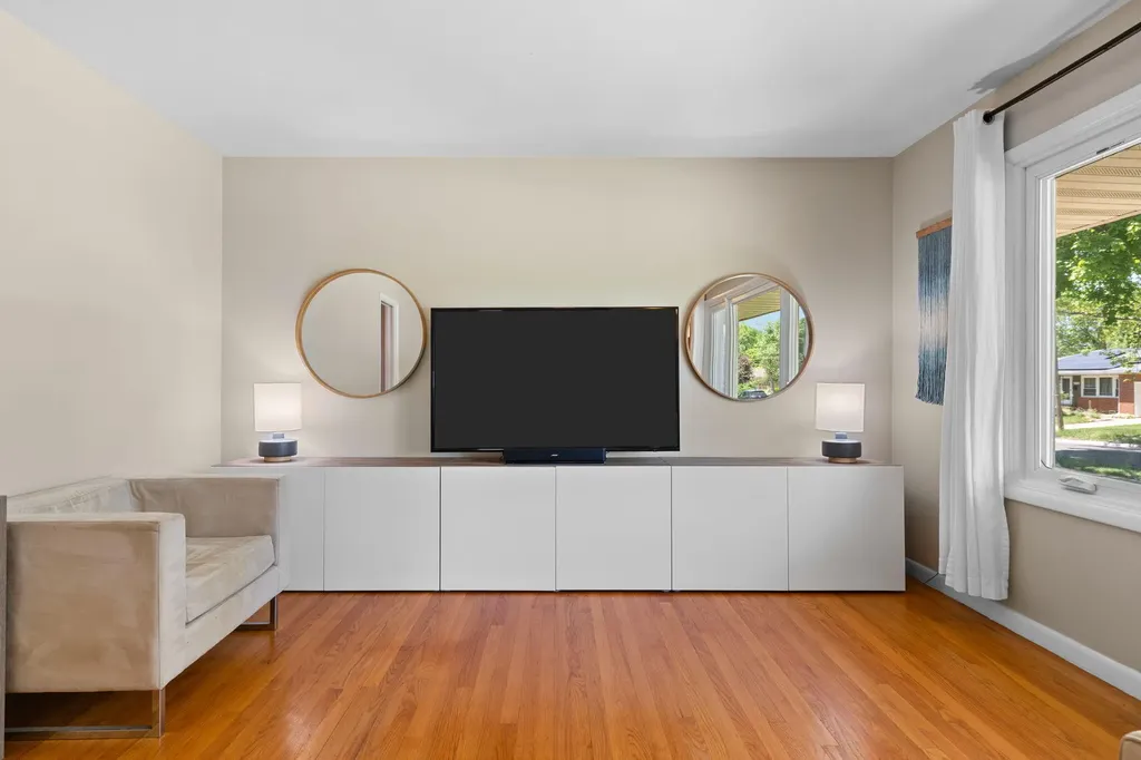 1559 Glastonbury Road Ann Arbor City MI 48103