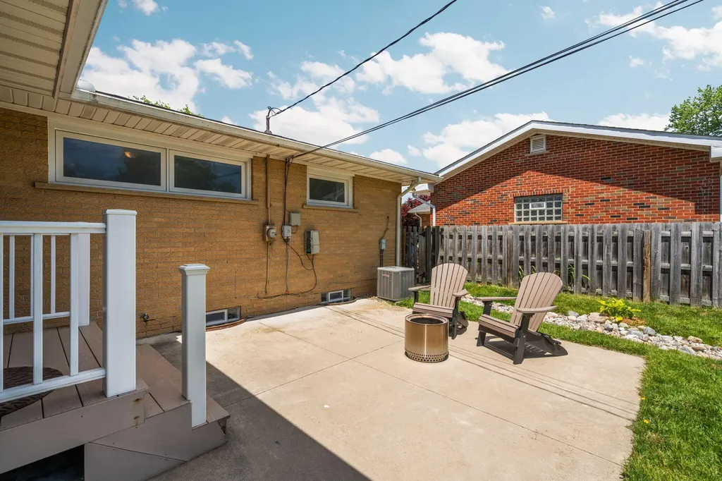 1559 Glastonbury Road Ann Arbor City MI 48103