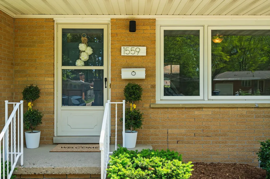 1559 Glastonbury Road Ann Arbor City MI 48103