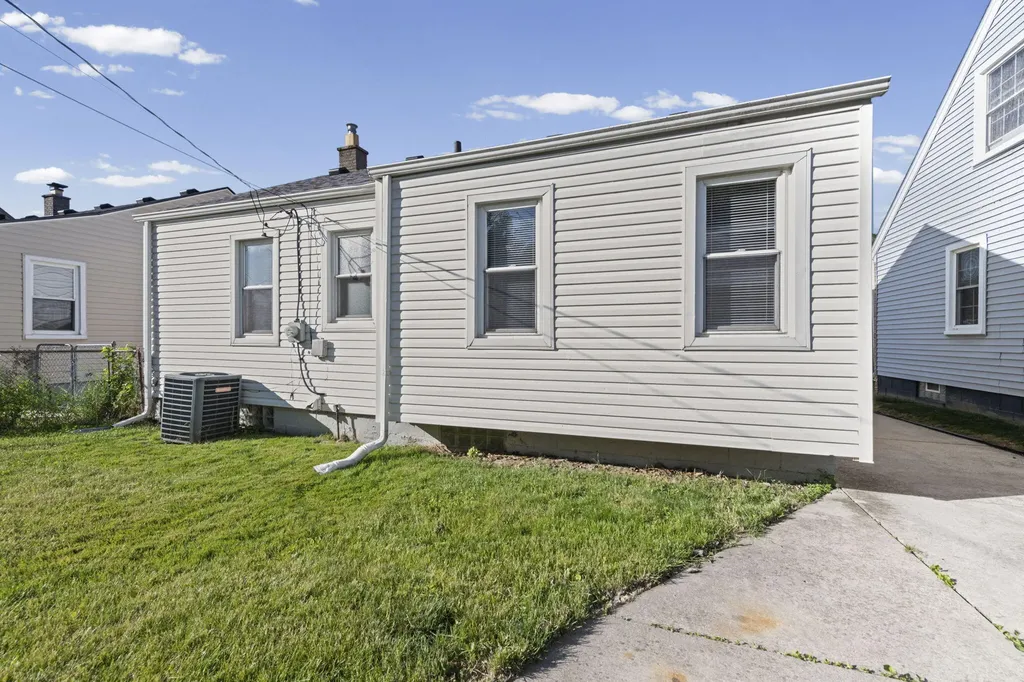 530 Mill Street Lincoln Park City MI 48146