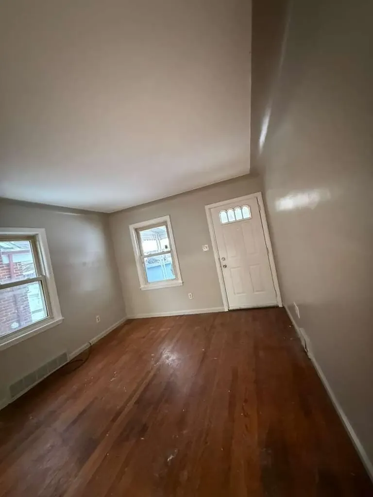 11704 Greenview Avenue Detroit City MI 48228
