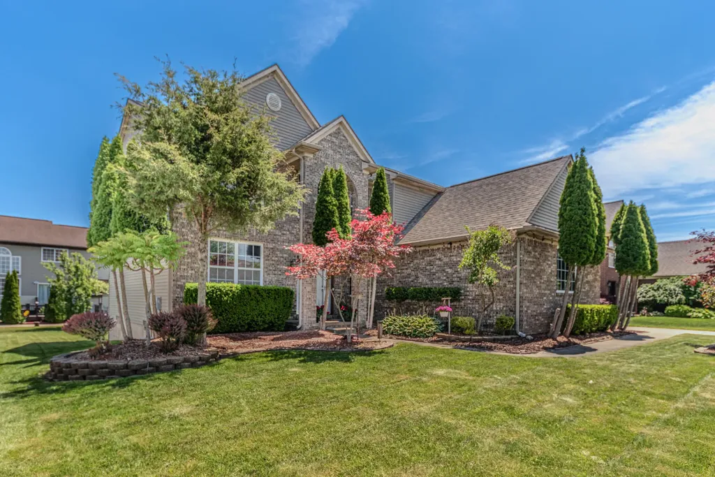 6343 Anna Drive Van Buren Charter Township MI 48111