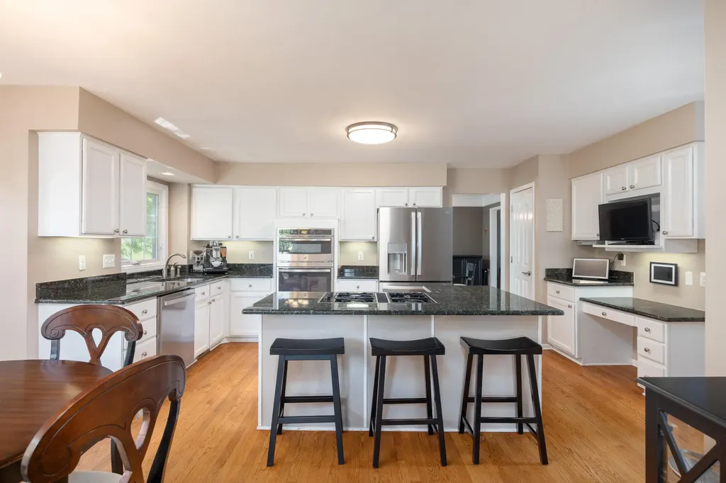4923 Lexington Court Oakland Charter Township MI 48306