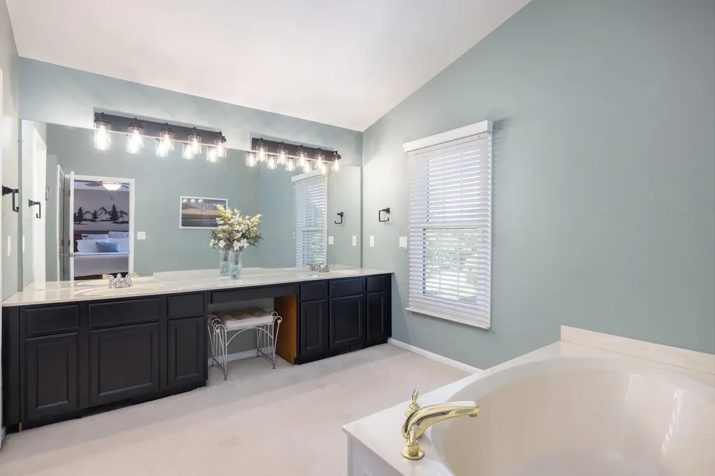 4923 Lexington Court Oakland Charter Township MI 48306