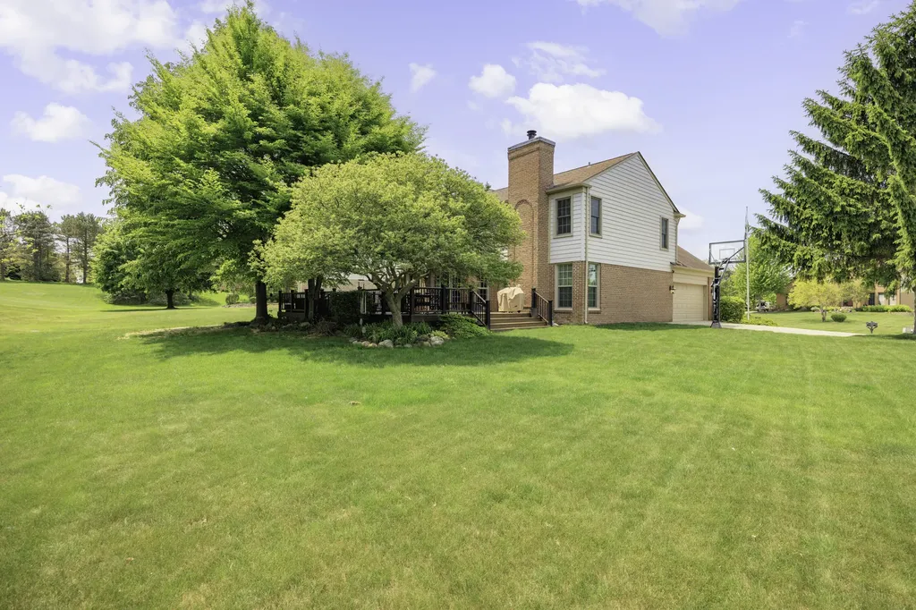 4923 Lexington Court Oakland Charter Township MI 48306