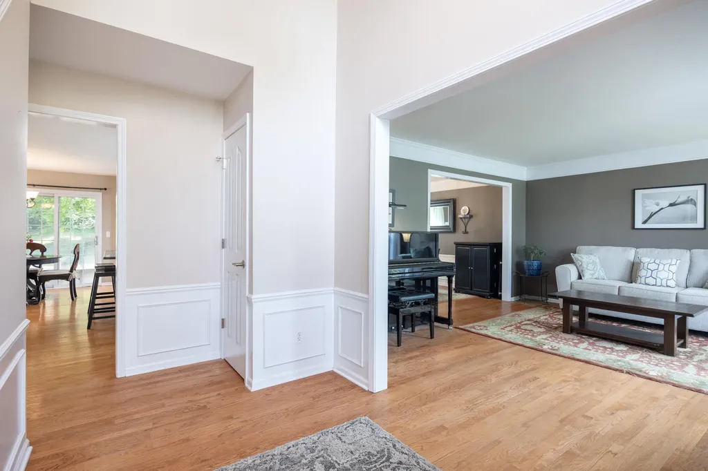 4923 Lexington Court Oakland Charter Township MI 48306