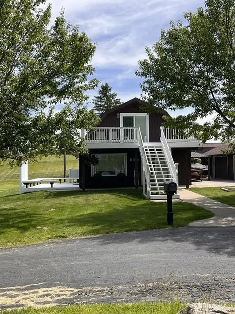 595 Rolling Meadows Drive Hudson Township MI 49247