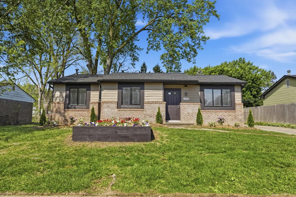 11835 Arcola Street Livonia City MI 48150