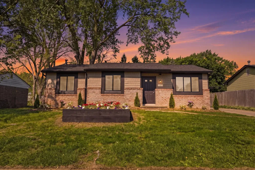 11835 Arcola Street Livonia City MI 48150