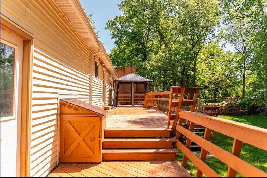 369 Tanglewood Brighton City MI 48116