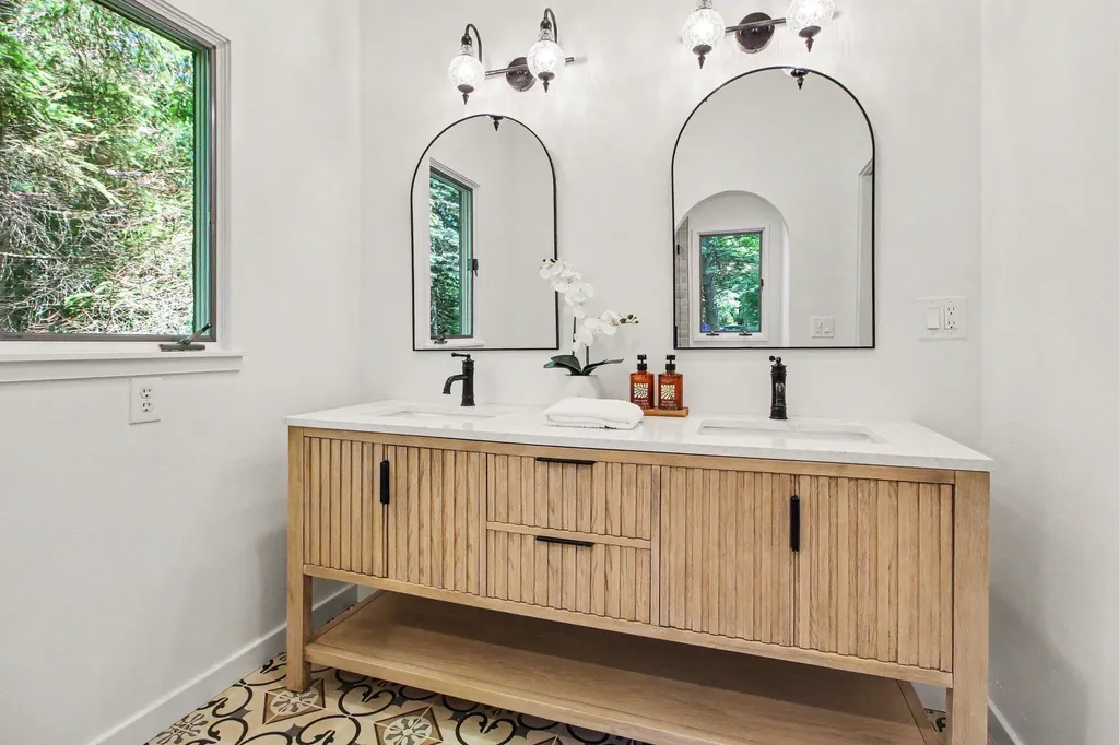 3966 Penberton Drive Ann Arbor City MI 48105