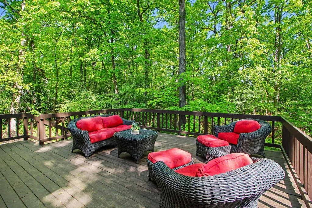 3966 Penberton Drive Ann Arbor City MI 48105
