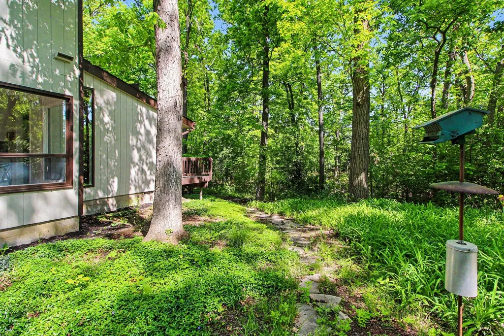 3966 Penberton Drive Ann Arbor City MI 48105
